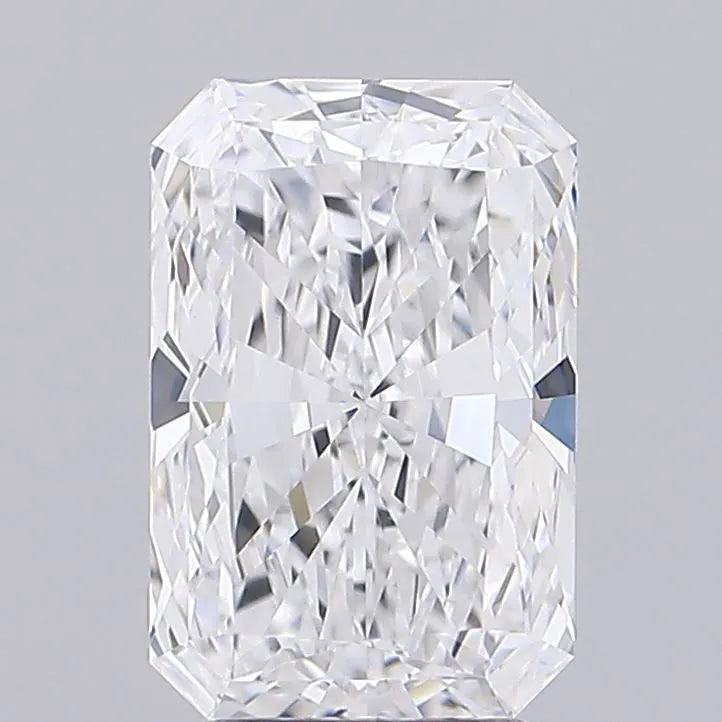 3.56ct Radiant Lab Grown Diamond (Colour D, Clarity VVS2, IGI Certified)