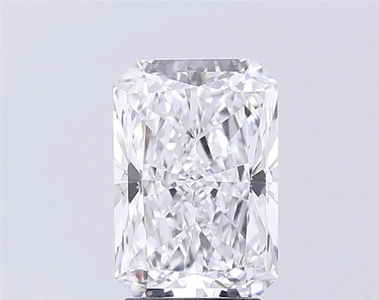 3.09ct Radiant Lab Grown Diamond (Colour D, Clarity VVS2, IGI Certified)